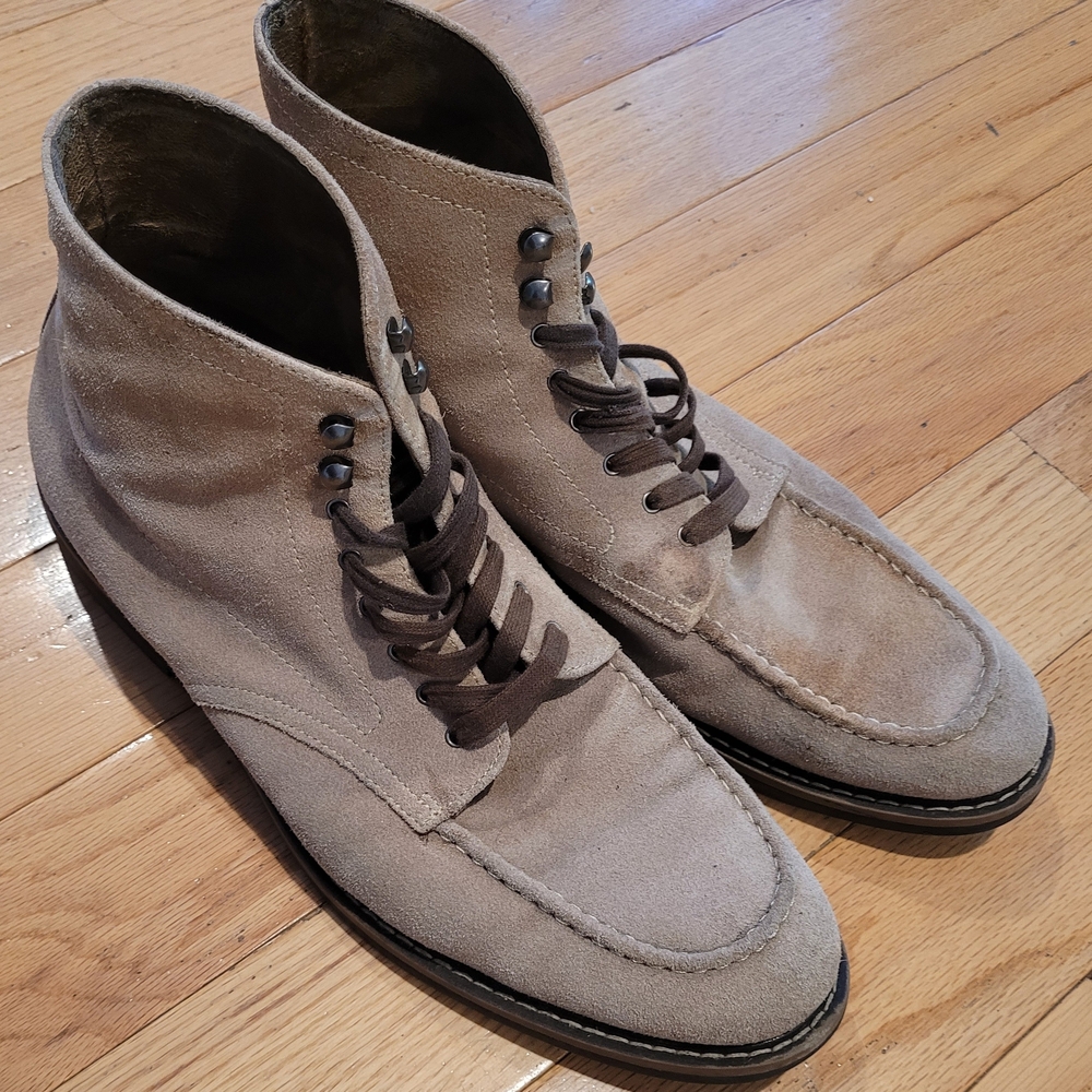 Banana Republic Men's Beige Suede Boots